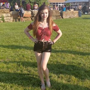 Meet your Posher, Brittany